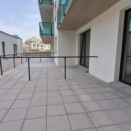 Moderni V Centru Plzne S Prostornou Terasou Apartmán